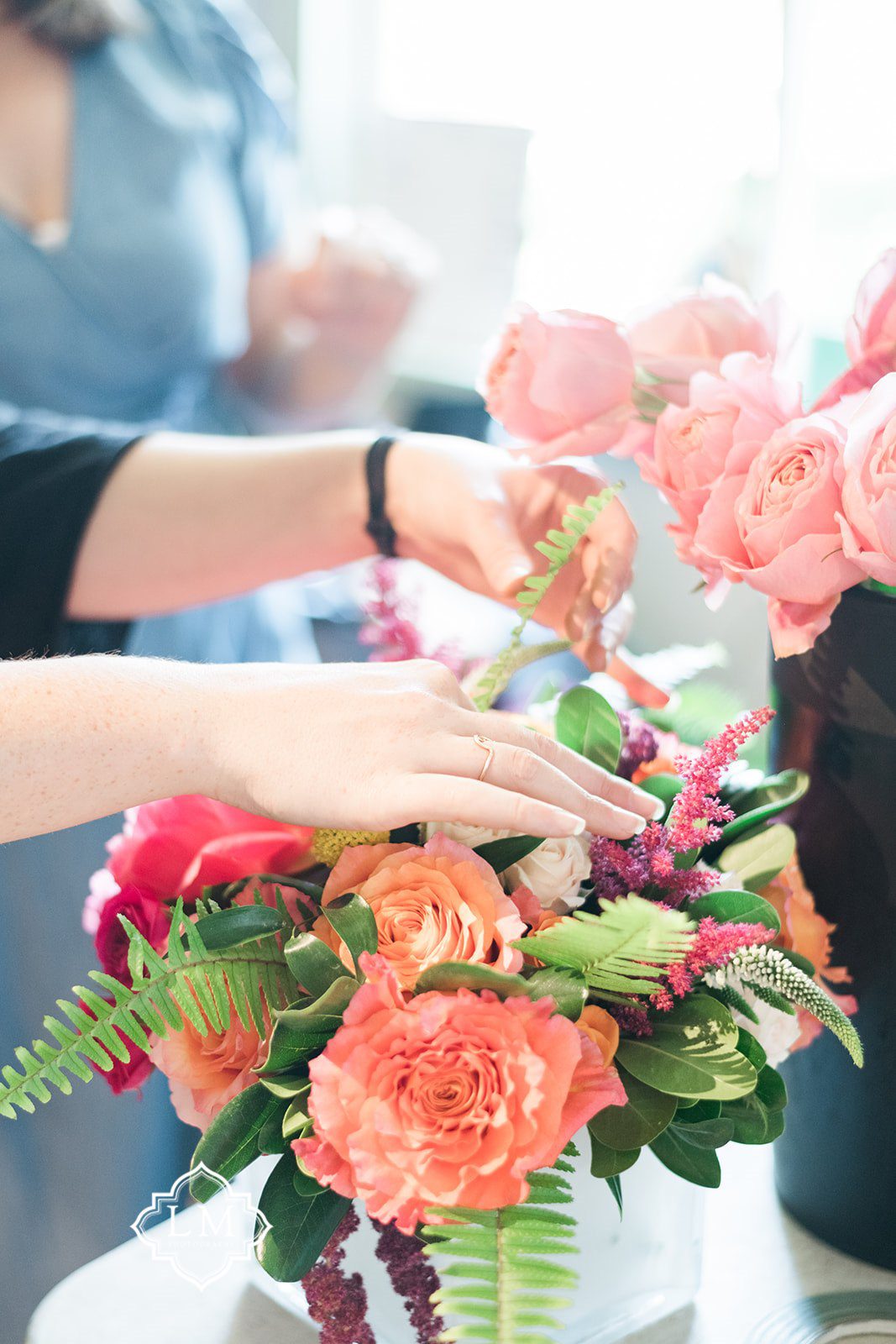 pittsburgh wedding florist in studio floral design summer wedding low centerpiece